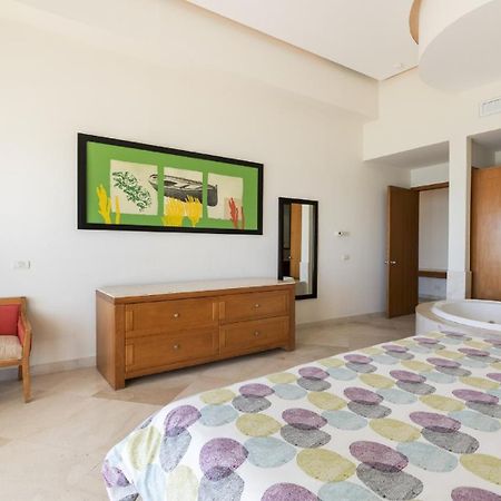 Luna Blanca Penthouse By Kivoya Rocky Point Exterior photo