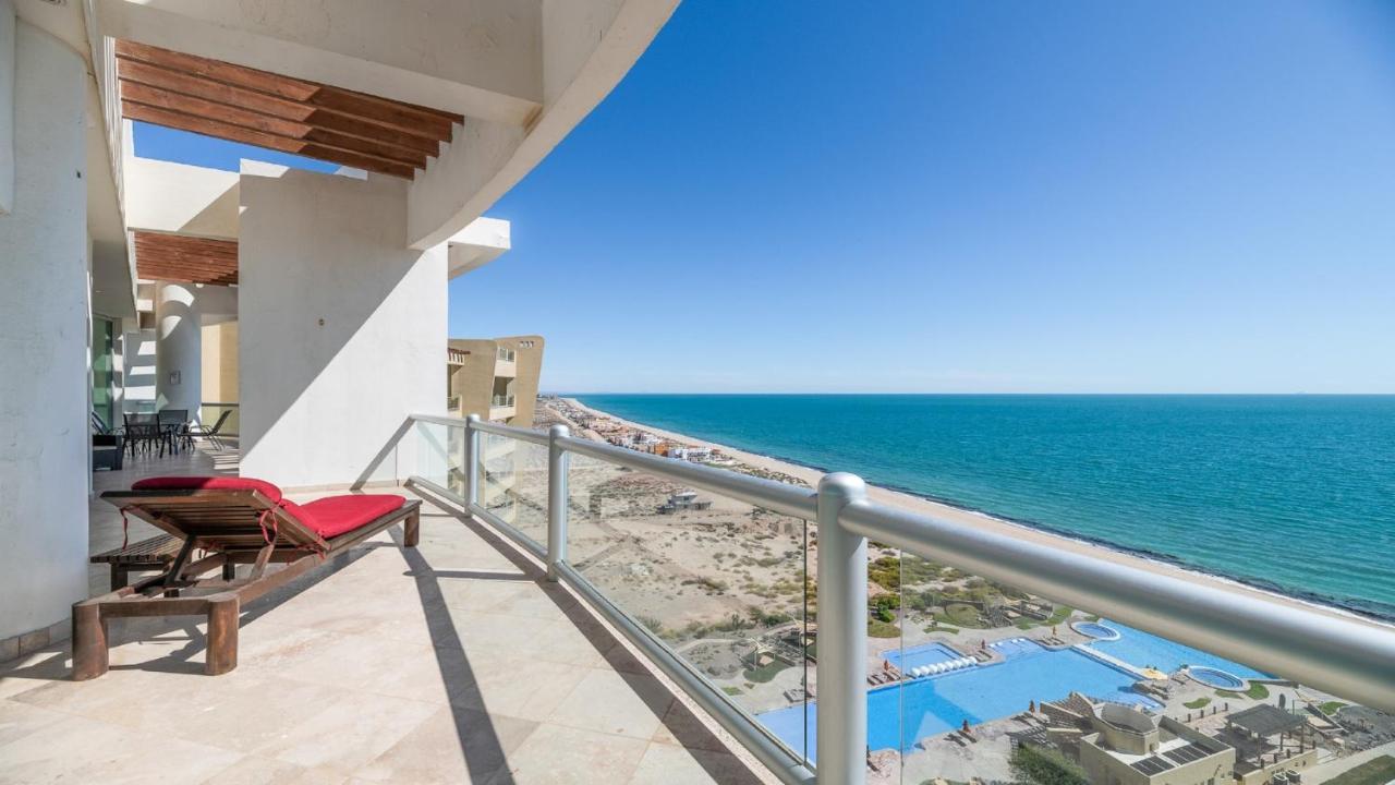 Luna Blanca Penthouse By Kivoya Rocky Point Exterior photo