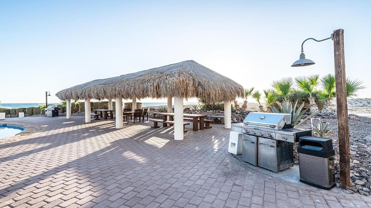 Luna Blanca Penthouse By Kivoya Rocky Point Exterior photo