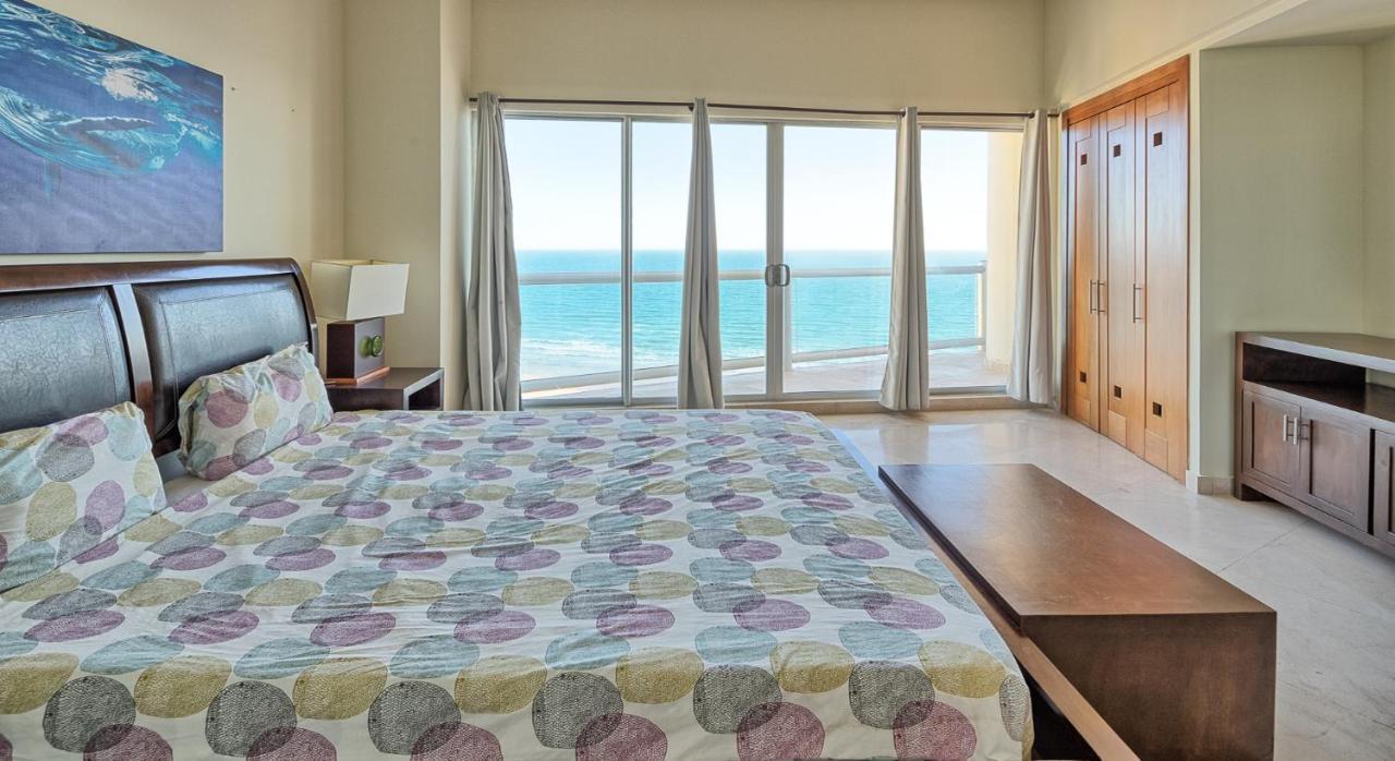 Luna Blanca Penthouse By Kivoya Rocky Point Exterior photo