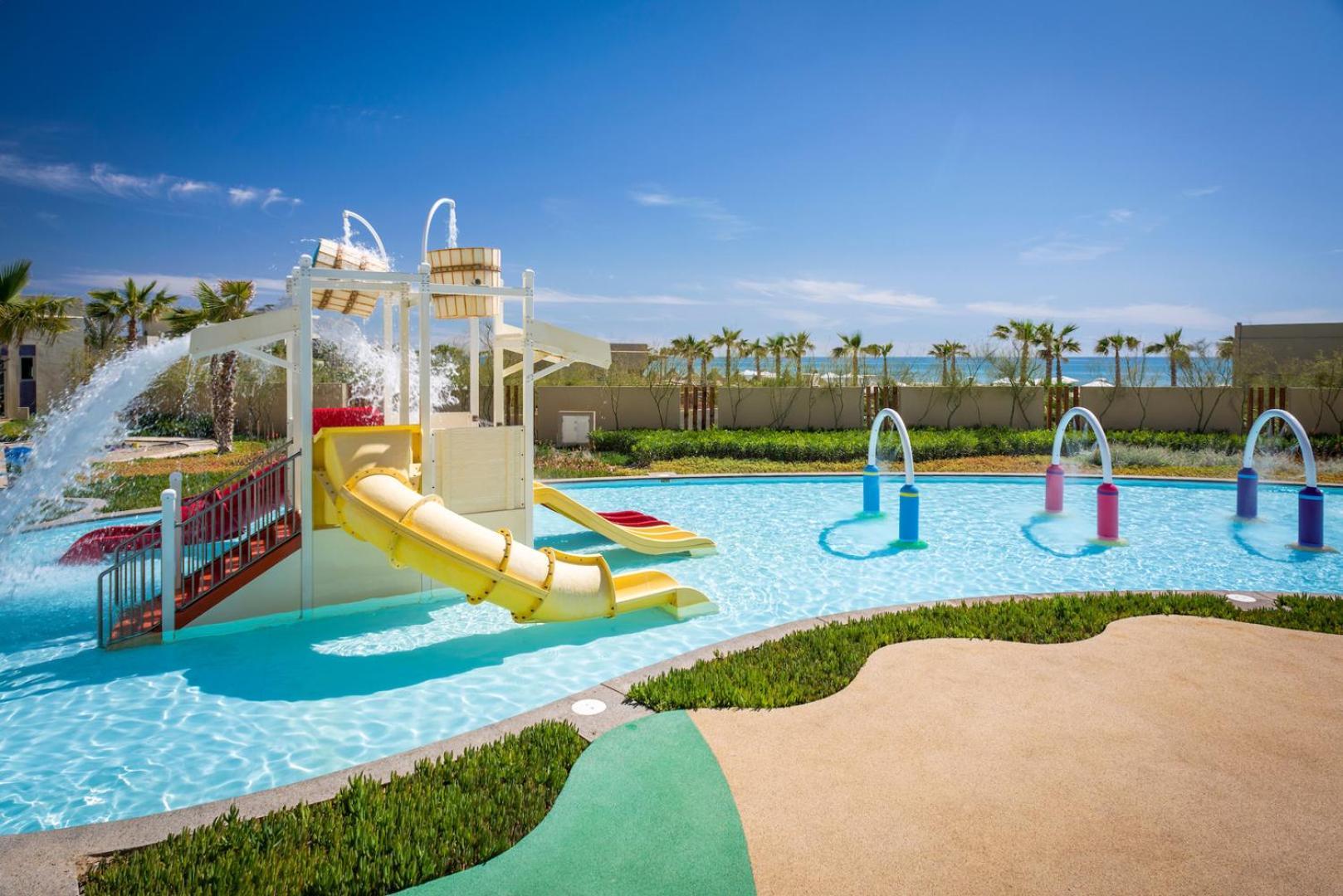 Luna Blanca Penthouse By Kivoya Rocky Point Exterior photo